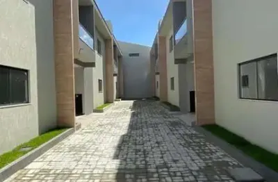 Casa com 3 quartos à venda na rua milena ramone alencar ramos, ipitanga, lauro de freitas por r$ 550.000