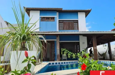 4/4 (2 suítes, sendo 1 térrea e 1 com closet e hidro).