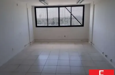 Sala comercial para alugar na estrada do coco, 1, estrada do coco, lauro de freitas por r$ 1.900