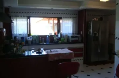 Casa com 4 quartos à venda na avenida praia de itapoan, 1, estrada do coco, lauro de freitas, 550 m2 por r$ 2.100.000