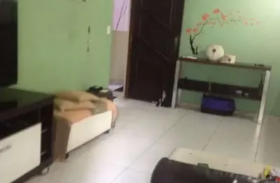 Apartamento com 2 quartos à venda na rua helenita a da silva, 53, centro, lauro de freitas, 49 m2 por r$ 165.000