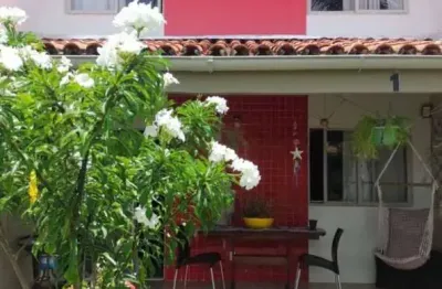 Casa com 3 quartos à venda na rua joão marques oliveira, buraquinho, lauro de freitas, 144 m2 por r$ 550.000