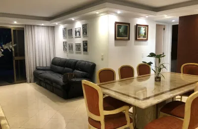 Alugo apto de 2 quartos o 3 quarto foi incorporado a sala 2 vagas de garagem no subsolo