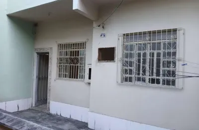 Casa de vila para alugar na rua pedro correia, vila meriti, duque de caxias - rj