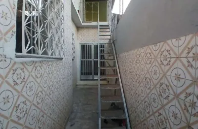 Casa para alugar na rua minas gerais, jardim vinte e cinco de agosto, duque de caxias - rj
