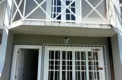 Casa de condomínio à venda na rua goitacases, jardim meudon, teresópolis - rj