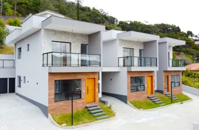 Casa de condomínio à venda na rua lazar segal, golfe, teresópolis - rj