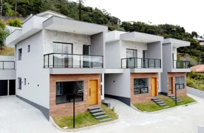 Casa de condomínio à venda na rua lazar segal, golfe, teresópolis - rj