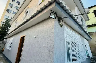 Casa para alugar na travessa francisca ribeiro, fonseca, niterói - rj