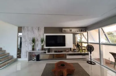 Casa para alugar na rua ministro mário pinotti, camboinhas, niterói - rj