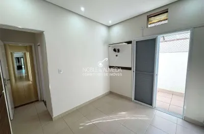 Casa à venda na rua fumio miyazi, guilhermina, praia grande - sp