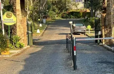 Terreno à venda na Rua Djanira, 141, Samambaia, Petrópolis