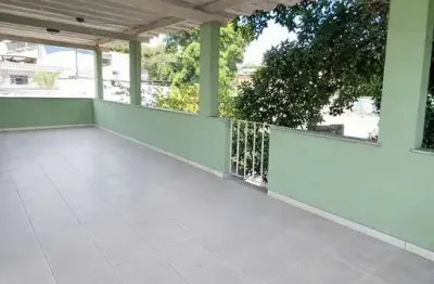 Casa para alugar na Rua Primeiro de Maio, Barro Vermelho, São Gonçalo - RJ