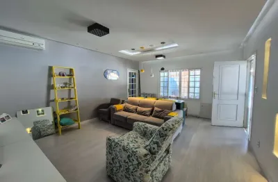 Casa à venda na Rua Doutor Salomão Vergueiro da Cruz, Piratininga, Niterói - RJ