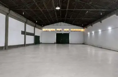 Galpão para alugar na Rua Manuel Duarte, Gradim, São Gonçalo - RJ