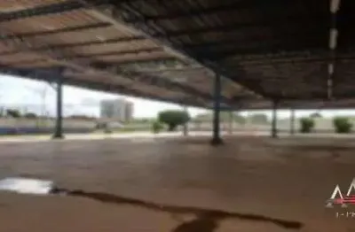Aluga se imovel comercial de grande porte para distribuidoras e atacados