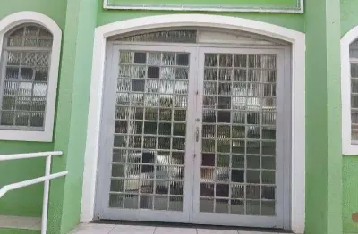 Vende barracão comercial no bairro araés em cuiabá mt