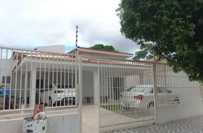 Casa à venda na Rua Trinta e Seis, 16, Santa Cruz, Cuiabá