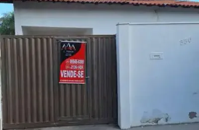 Vendo casa 03 quartos/suíte sala ampla garagem coberta por 550mil