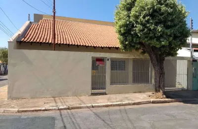 Sobrado de esquina  5 quartos com piscina  morada do ouro