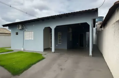 Vende-se casa de esquina no cpa-2, a apenas 80 metros da av.