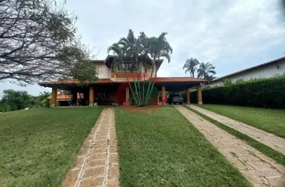 Chácara a venda ou locação com metragem diferenciada e 04 dormitórios