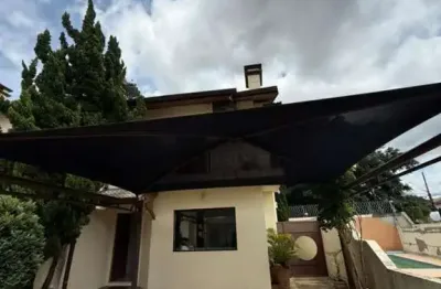 Casa em Condomínio Mobiliada para Locação em Atibaia, vila santista, 2 dormitórios, 2 suítes, 3 banheiros, 2 vagas