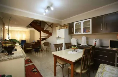 Sobrado para venda tem 194 metros quadrados , desocupado, escriturado e ac prop.com 03 quartos