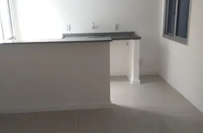 Apartamento 01 dormitório, quitado e desocupado pd com elevador.