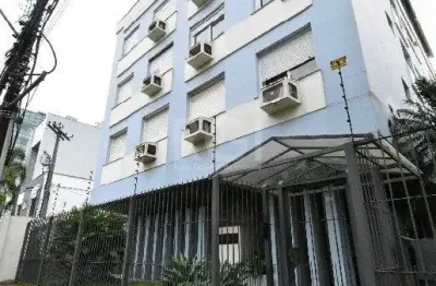 Apartamento 02 dormitórios  e 02 bh, com vaga pra carro na marcilio dias.