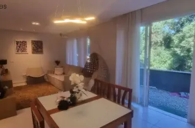 Luxuosa casa em condomínio à venda em , no bairro  - 5 quartos, 4 suítes, 3 salas, 4 vagas, 400m². confira!