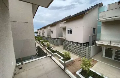 Imperdível! casa em condomínio para locação na vila oliveira, mogi das cruzes-sp: 3 quartos, 3 suítes, 3 salas, 7 banheiros, 5 vagas de garagem, 500m². condomínio donatello.