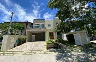 Casa de luxo em condomínio na Vila Oliveira, Mogi das Cruzes-SP: 4 quartos, 3 suítes, 3 salas, 2 banheiros, 4 vagas de garagem!