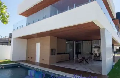 Linda casa duplex com 4 suítes e piscina privativa na cidade alpha