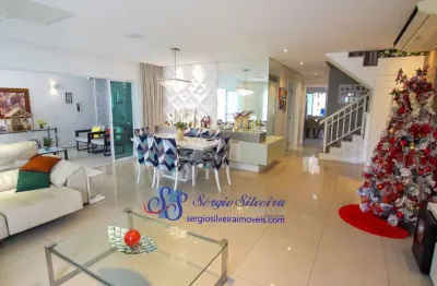 Belíssima casa no bairro dunas com 4 suítes e lazer completo.