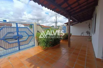 Casa com 3 quartos à venda na Rua K, Queimadinha, Feira de Santana