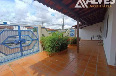 Casa com 3 quartos à venda na Rua K, Queimadinha, Feira de Santana