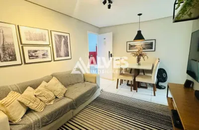 Apartamento com com 2 quartos móveis planejados e varanda