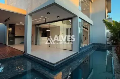 Casa de alto padrão com  4 suítes piscina e área goumet