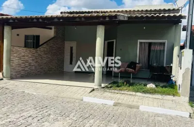 Casa com 2 quartos sendo 1 suíte em condomínio na região da av. fraga maia