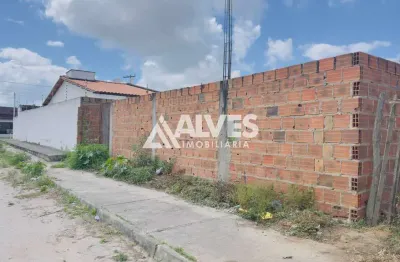 Terreno escriturado com 366m2  12 netros de frente no bairro papagaio