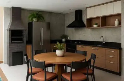 Casa com 3 quartos sendo 1 suíte com closet e piscina em condomínio