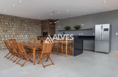 Casa reformada com 3 quartos  sendo 1 suíte condomínio no bairro sim