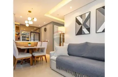 Apartamento com 40 m² 2 quartos 1 vaga próximo do terminal do Pinheirinho