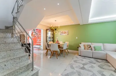 Tríplex com 4 quartos sendo 2 suítes, 3 vagas,  em condomínio  portão