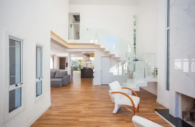 Casa com 3 quartos, suíte , 7 vagas de garagem no  jardim botânico