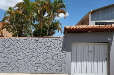 Casa com 3 dormitórios à venda, 196 m² por r$ 575.000,00 - fátima iii - pouso alegre/mg