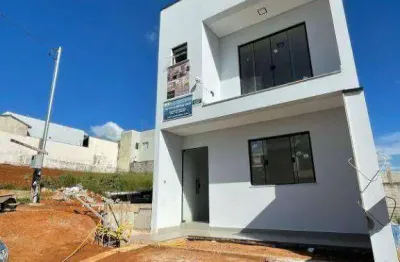 Casa com 3 dormitórios à venda, 130 m² por r$ 740.000 - parque real - pouso alegre/mg