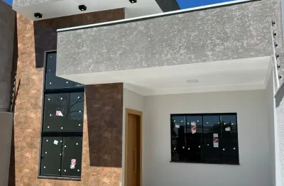 Casa c/ 3 quartos (1 suíte), sala c/ pé direito alto, 89 m² construção, jardim tropical, sarandi