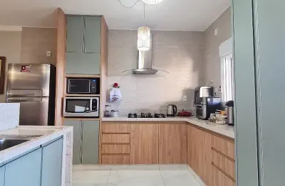 Casa 3 quartos, 2 suítes, escriturada aceita financiamento!